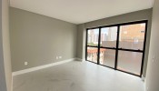 APARTAMENTO 03 SUTES NA QUADRA MAR DE MEIA PRAIA
