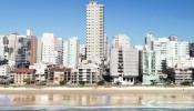 APARTAMENTO A VENDA NA QUADRA MAR DE MEIA PRAIA