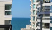 APARTAMENTO A VENDA NA QUADRA MAR DE MEIA PRAIA