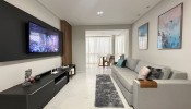 Apartamento 2 dormitrios, P na areia Itapema 