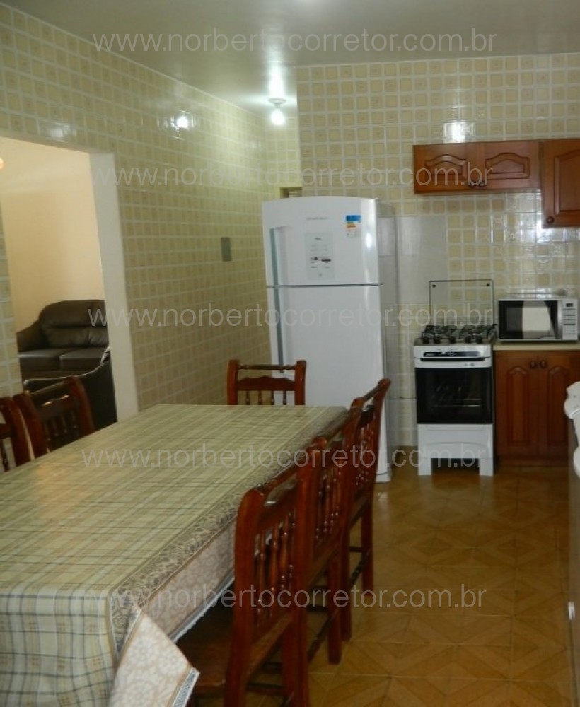 CASA ELIETE MEIA PRAIA 