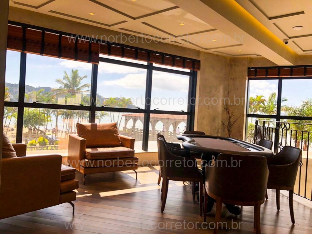 APARTAMENTO FRENTE MAR NO CENTRO DE ITAPEMA 