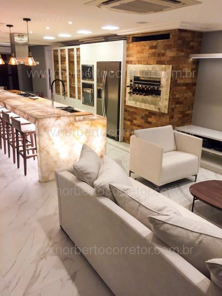 APARTAMENTO FRENTE MAR NO CENTRO DE ITAPEMA 