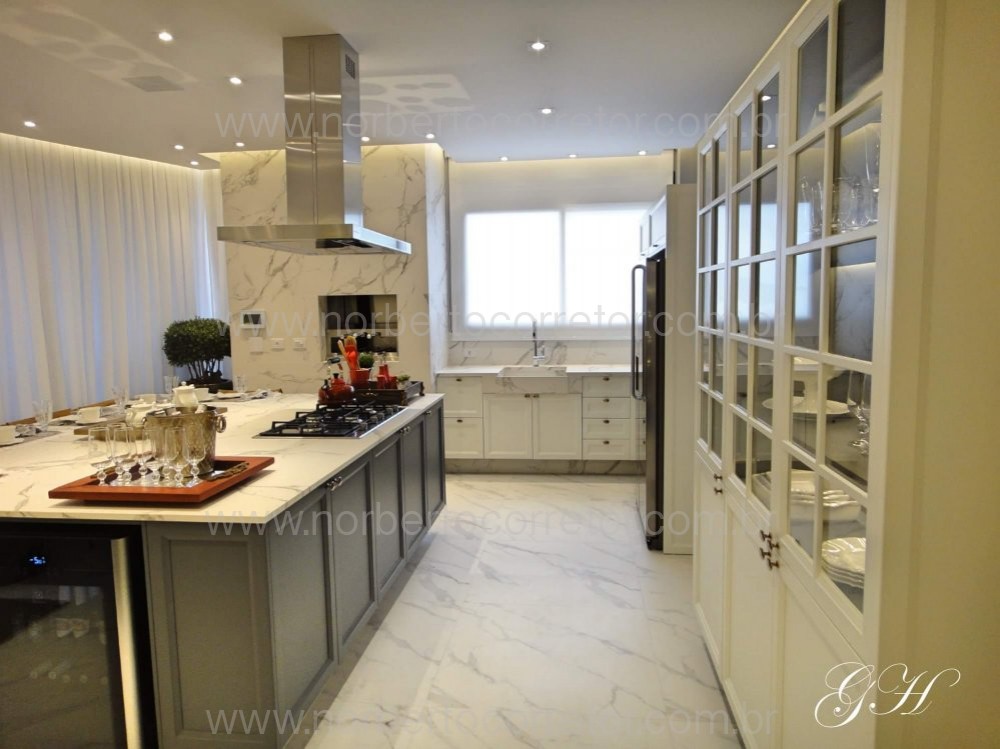 APARTAMENTO FRENTE MAR NO CENTRO DE ITAPEMA 