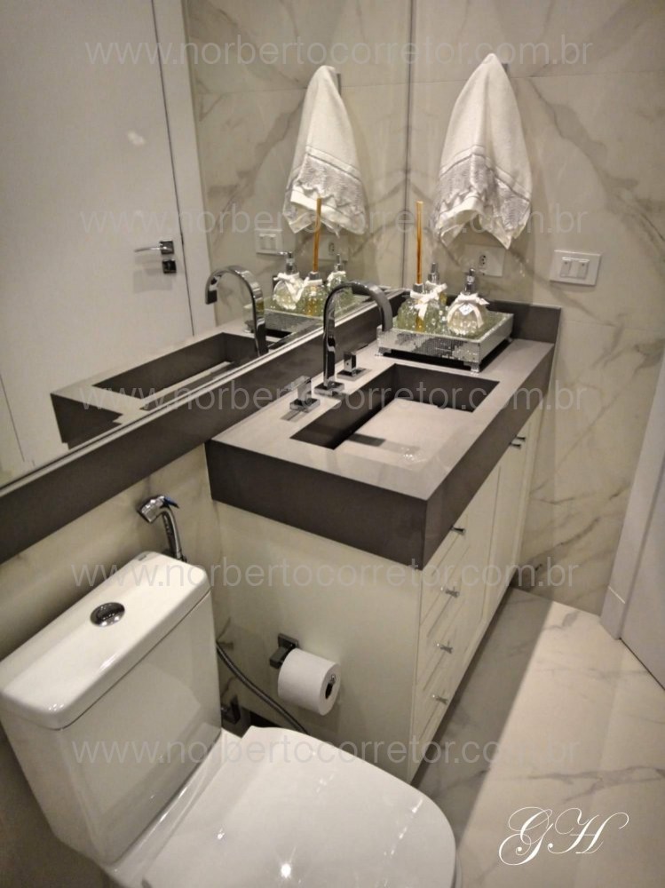 APARTAMENTO FRENTE MAR NO CENTRO DE ITAPEMA 