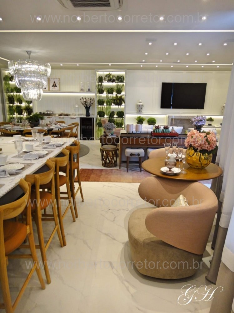 APARTAMENTO FRENTE MAR NO CENTRO DE ITAPEMA 