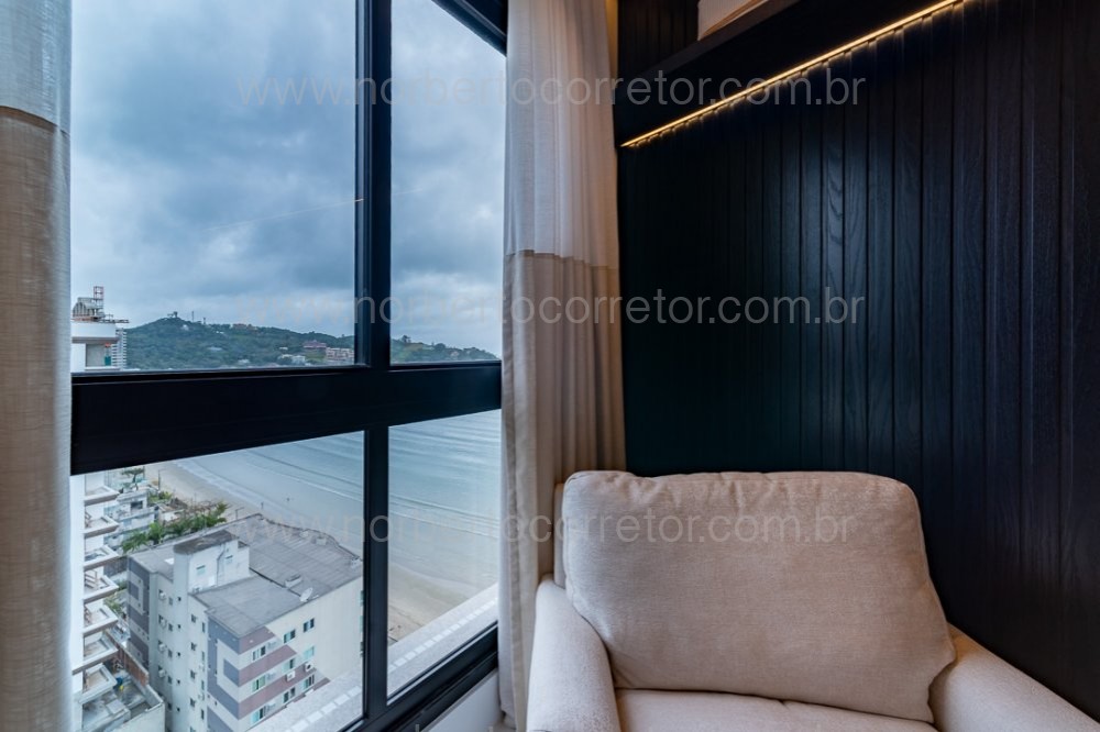 APARTAMENTO FRENTE MAR NO CENTRO DE ITAPEMA 