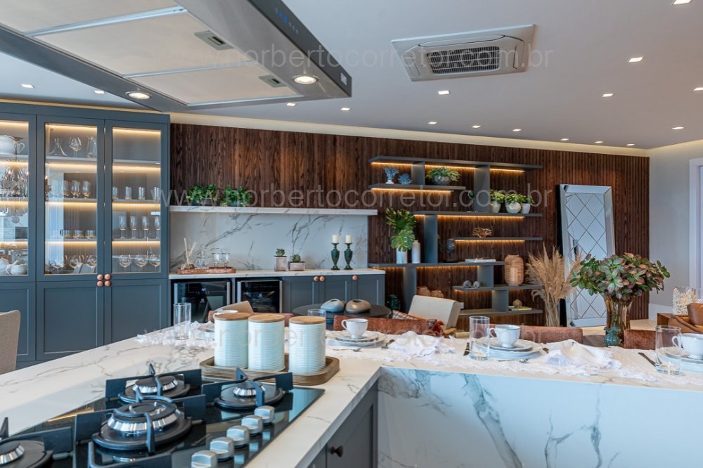 APARTAMENTO FRENTE MAR NO CENTRO DE ITAPEMA 