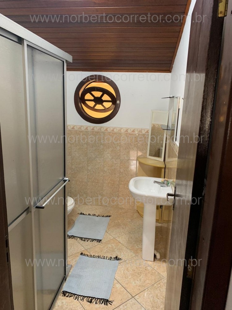 CASA 40 PESSOAS  TEMPORADA COM PISCINA  MEIA PRAIA