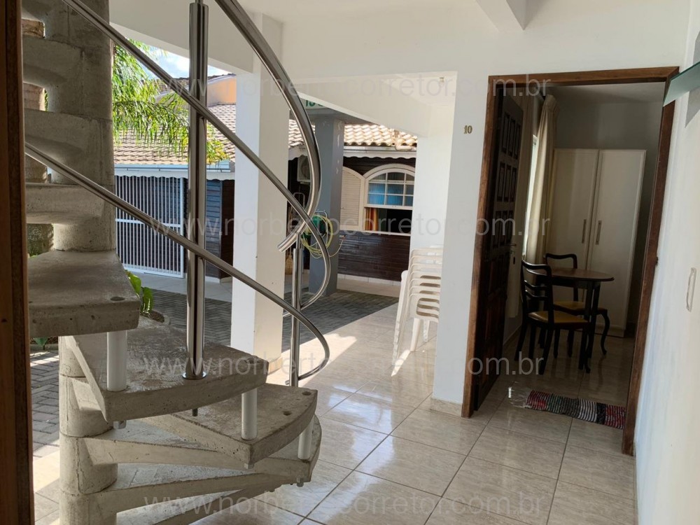 CASA 40 PESSOAS  TEMPORADA COM PISCINA  MEIA PRAIA