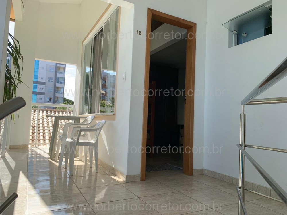 CASA 40 PESSOAS  TEMPORADA COM PISCINA  MEIA PRAIA