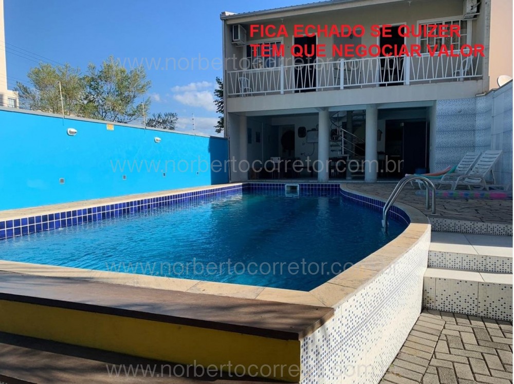 CASA 40 PESSOAS  TEMPORADA COM PISCINA  MEIA PRAIA