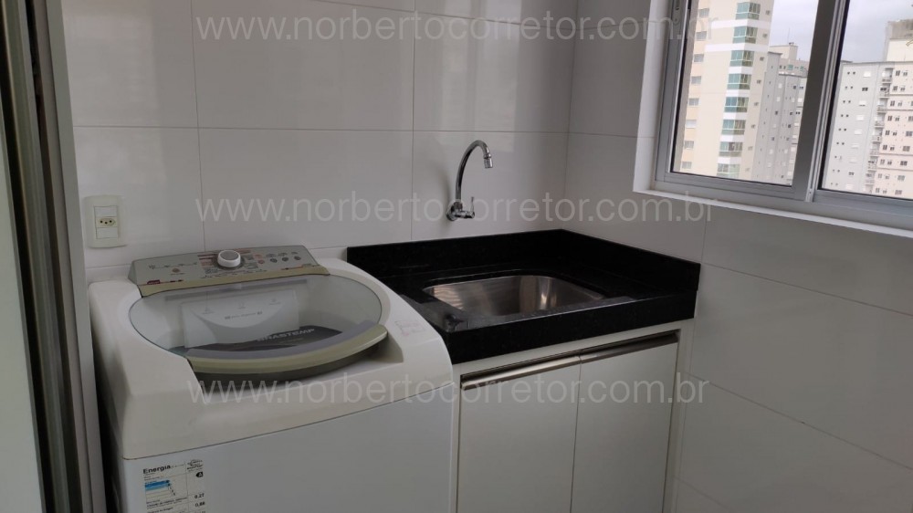 APARTAMENTO 3 SUITES , MOBILIADO QUADRA MAR !!