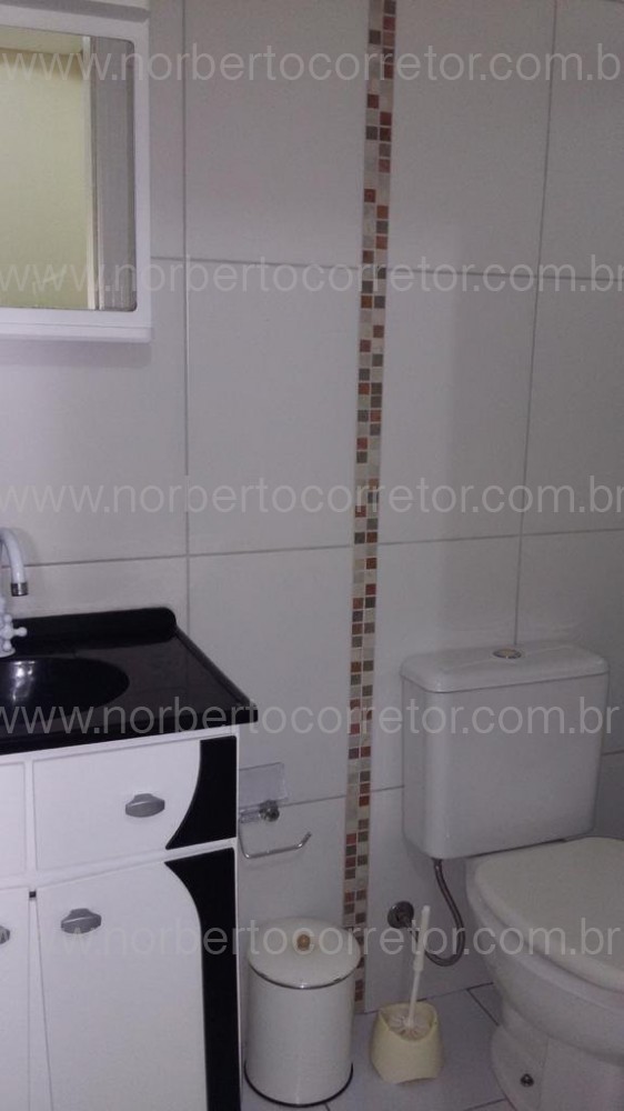 APARTAMENTO 3 SUTES NO MIOLO DE MEIA PRAIA !!