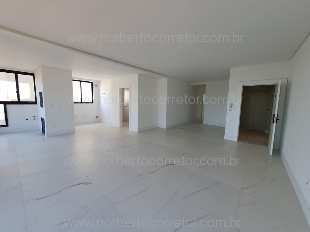 Apartamento quadra mar com 3 sutes!!!