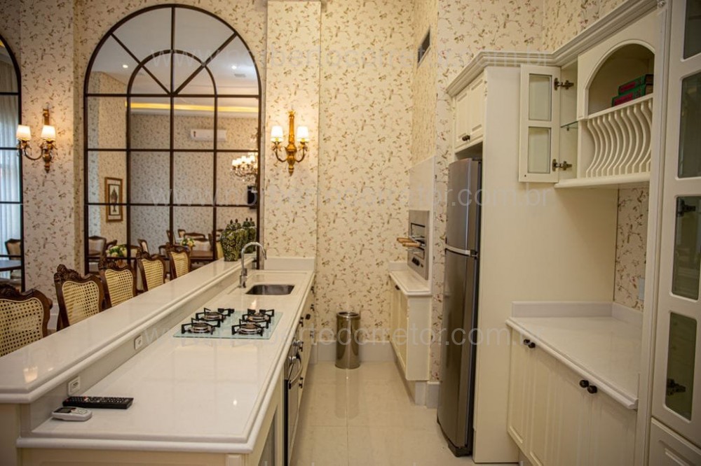 Apartamento quadra mar com 4 sutes, Itapema SC 