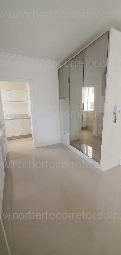 Apartamento quadra mar com 4 sutes, Itapema SC 