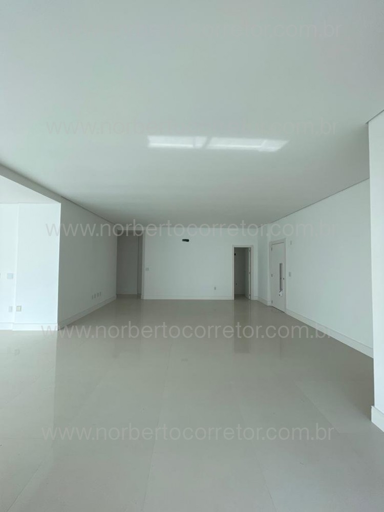 Apartamento com 04 sutes, Meia Praia, Itapema SC 