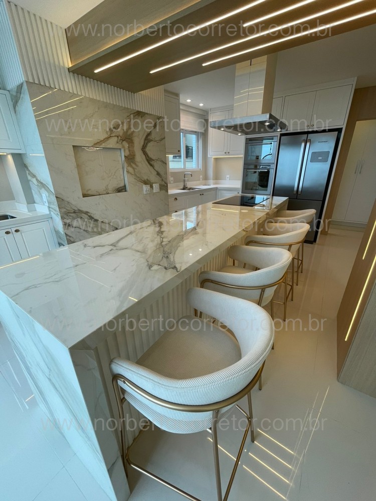 Apartamento frente mar, 4 sutes, Itapema SC 