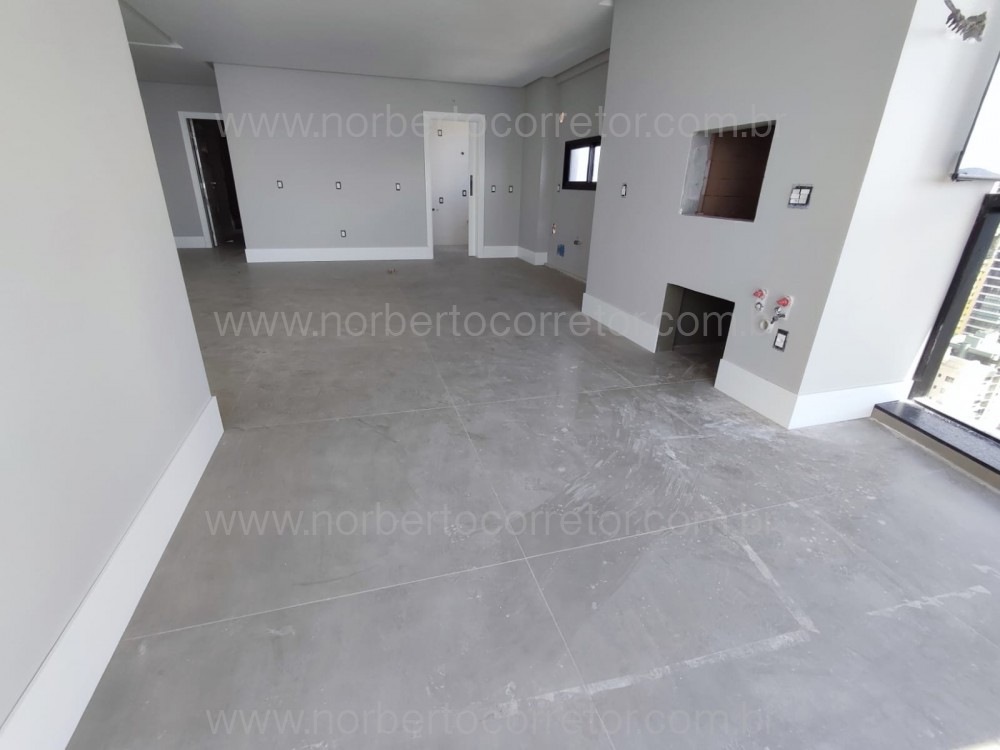 Apartamento 4 sutes, Meia Praia, Itapema SC