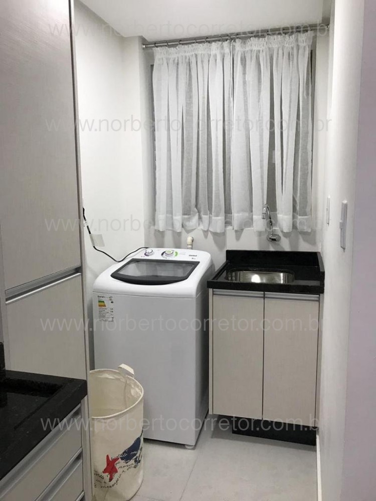 Apartamento 3 dormitrios mobiliado, Meia Praia!
