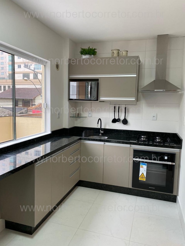 Apartamento 3 dormitrios mobiliado, Meia Praia!