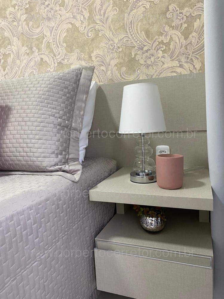 Cobertura finamente mobiliada, Meia Praia, Itapema