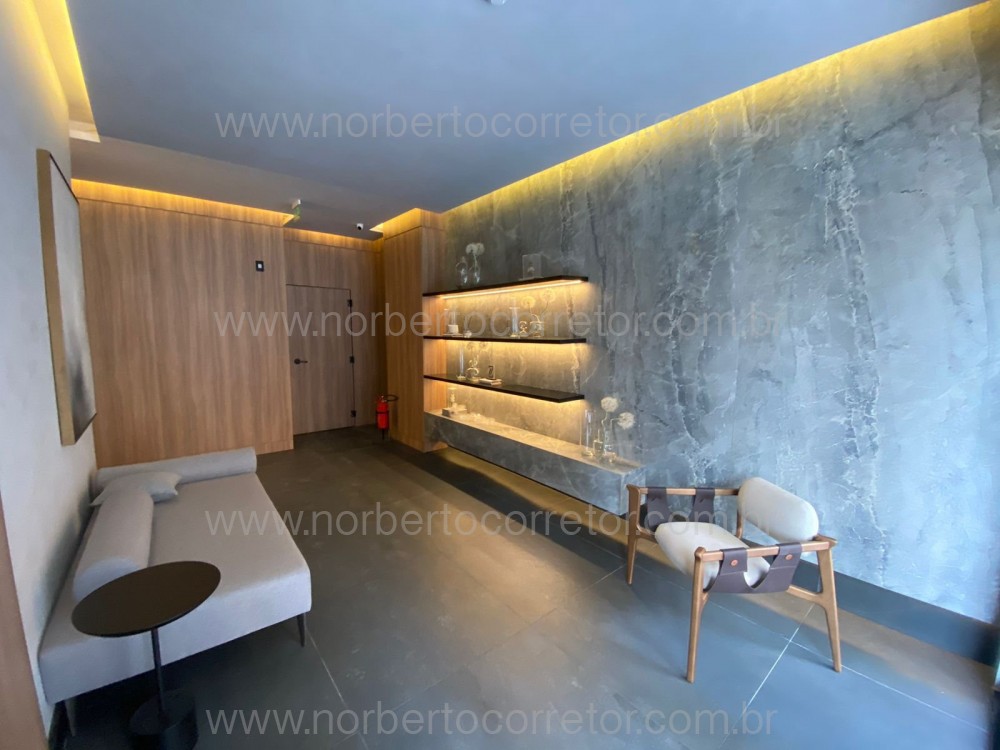 APARTAMENTO 03 SUTES NA QUADRA MAR DE MEIA PRAIA