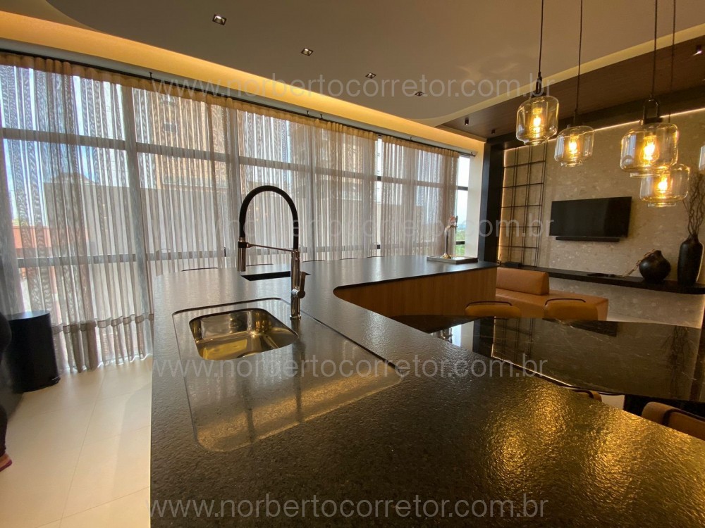 APARTAMENTO 03 SUTES NA QUADRA MAR DE MEIA PRAIA