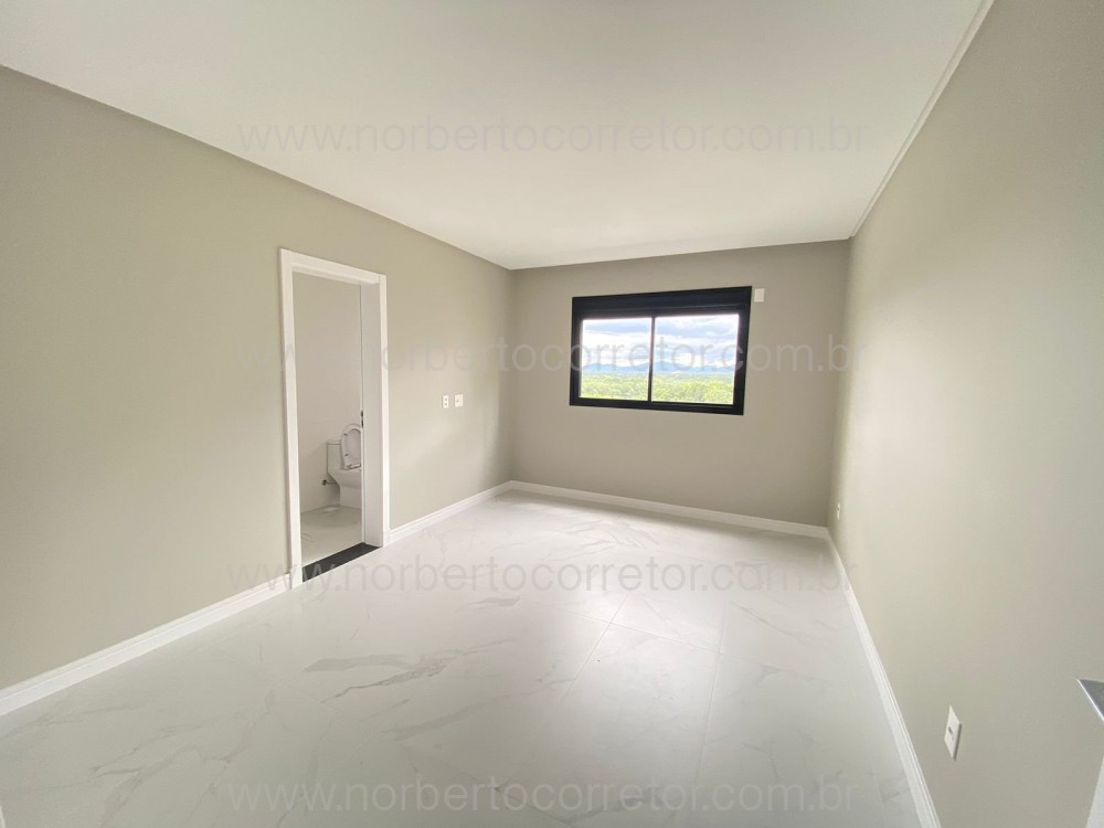 APARTAMENTO 03 SUTES NA QUADRA MAR DE MEIA PRAIA