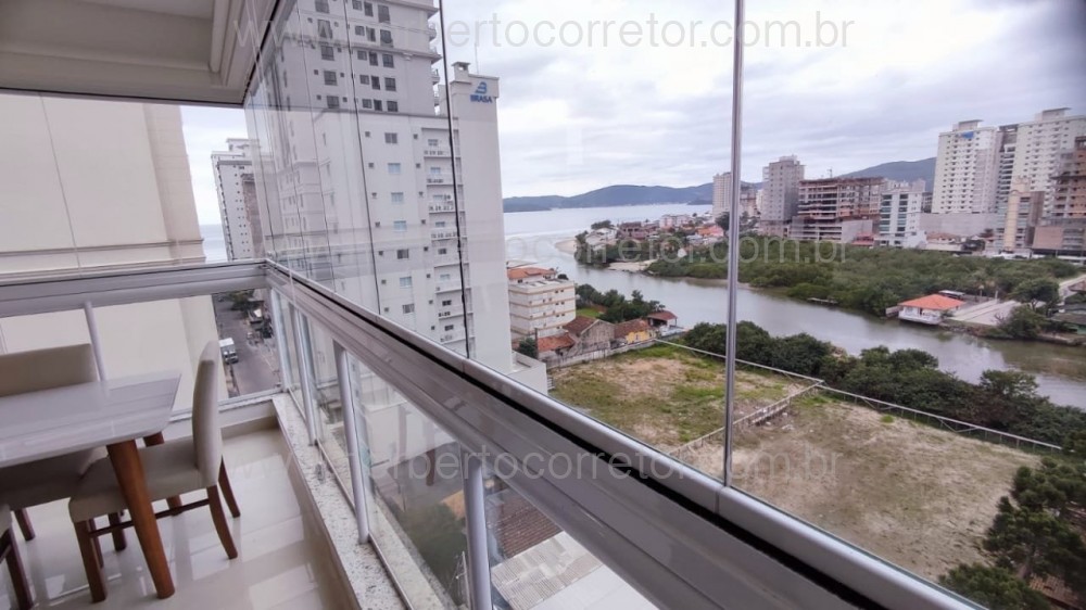 Apartamento,3 sutes, quadra mar Itapema SC 