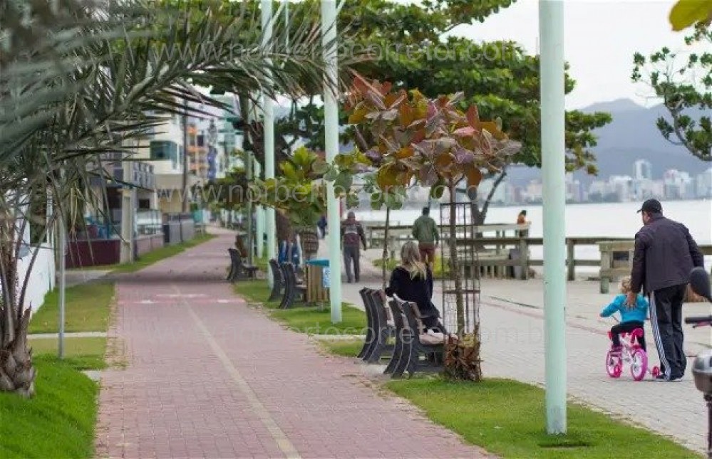 Apartamento 2 dormitrios, no Morretes Itapema SC 