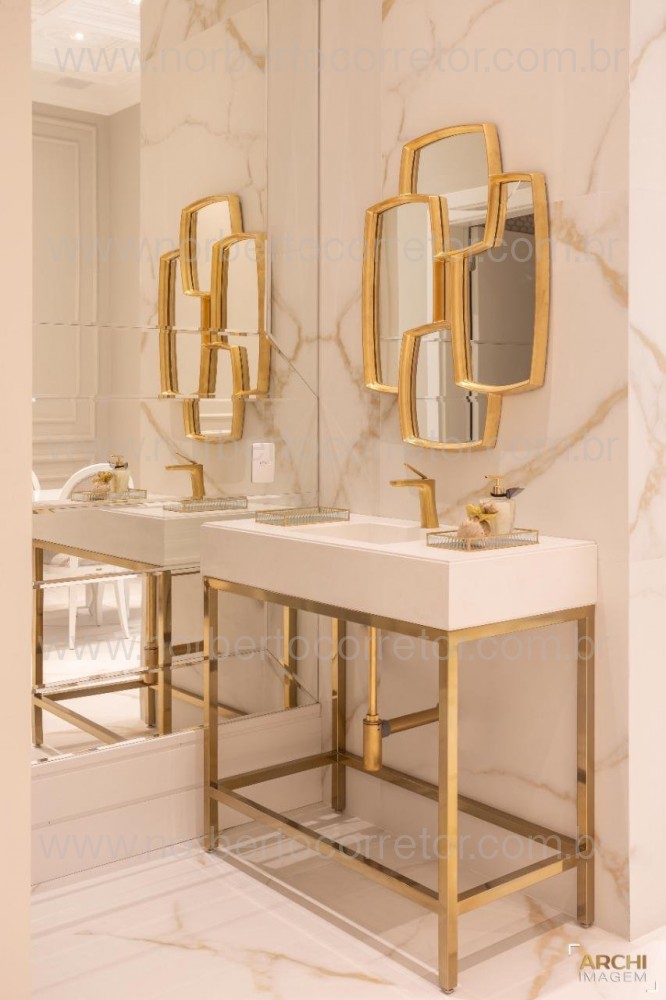 Apartamento de Alto Padro, Quadra Mar, Itapema SC