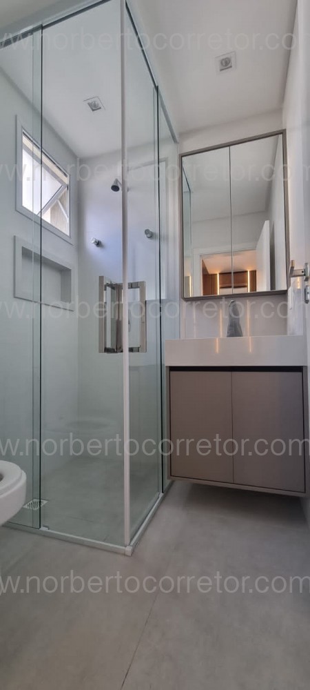 Apartamento de Alto Padro, Quadra Mar, Itapema SC