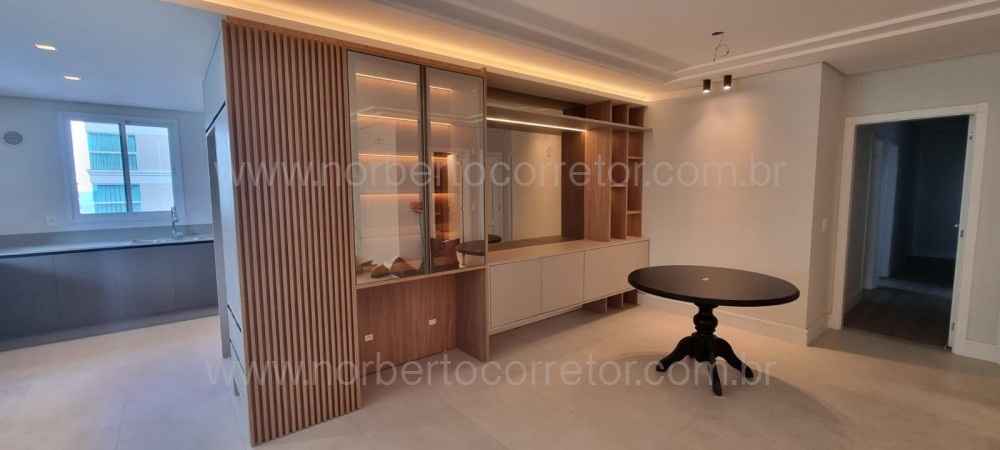 Apartamento de Alto Padro, Quadra Mar, Itapema SC