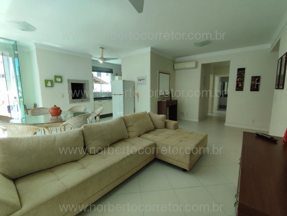 Apartamento 3 dormitrios, quadra mar Itapema SC 