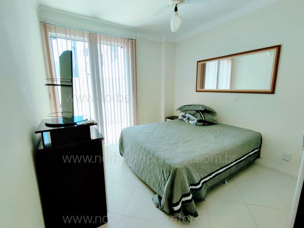 Apartamento 3 dormitrios, quadra mar Itapema SC 