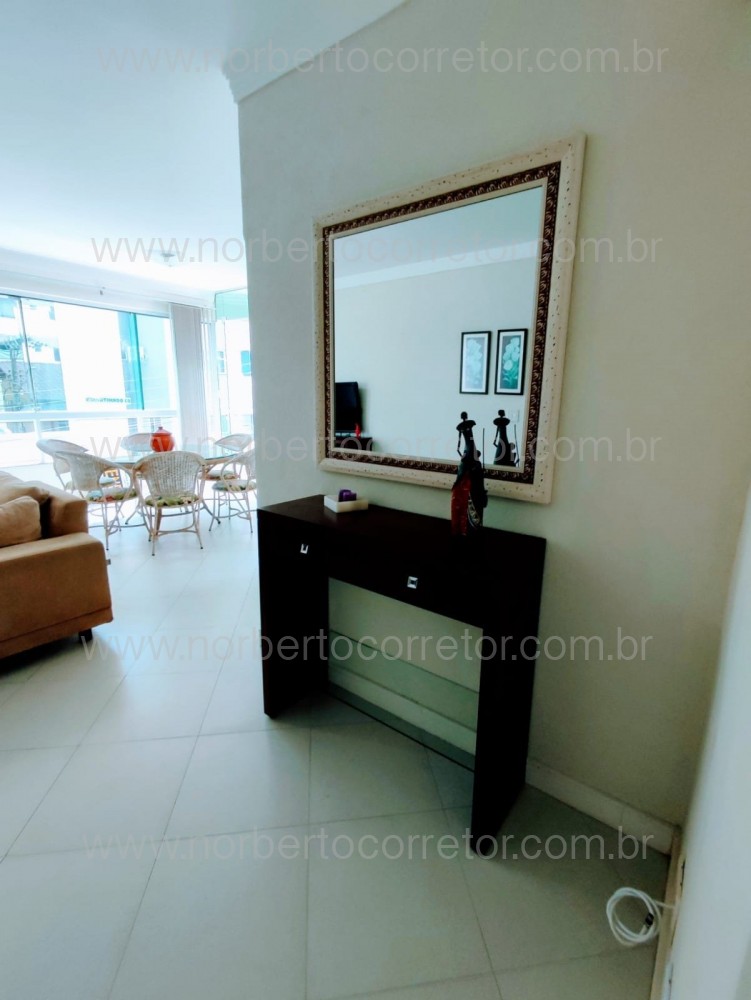 Apartamento 3 dormitrios, quadra mar Itapema SC 