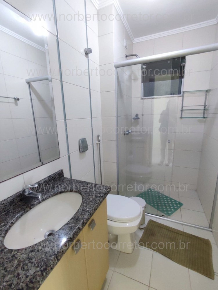 Apartamento 3 dormitrios, quadra mar Itapema SC 