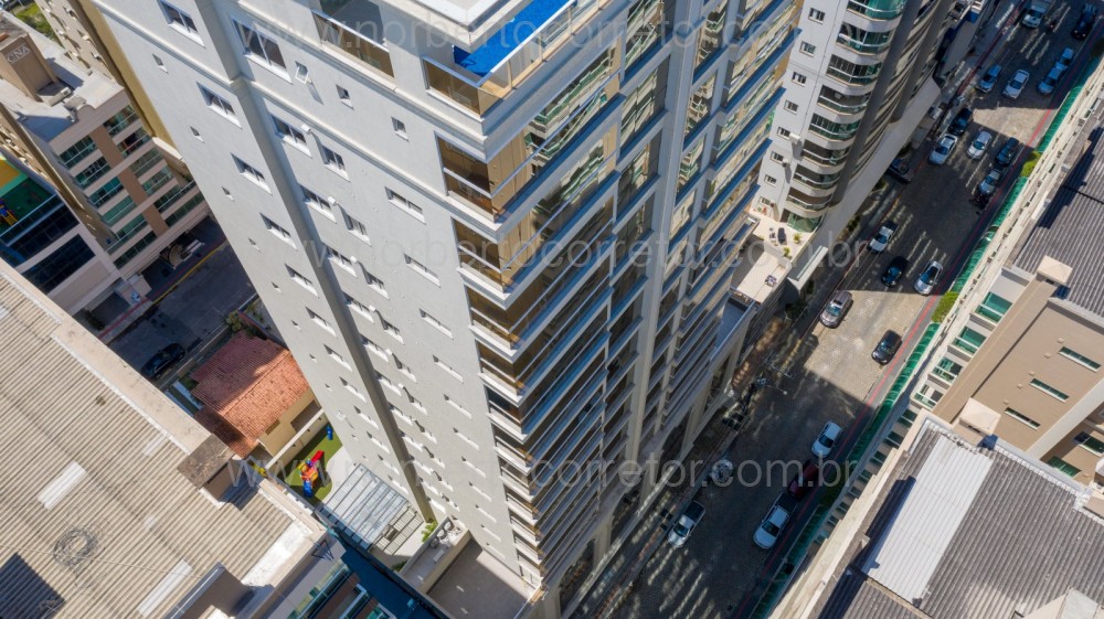 APARTAMENTO A VENDA EM MEIA PRAIA | 4 SUTES 