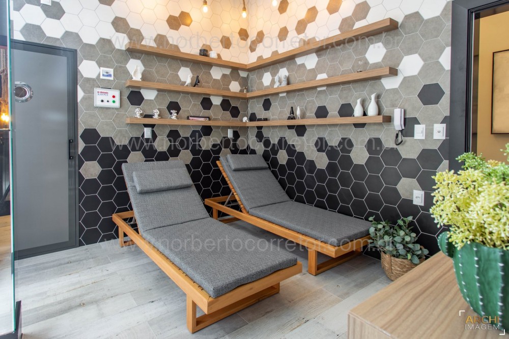 APARTAMENTO A VENDA NA QUADRA MAR DE MEIA PRAIA