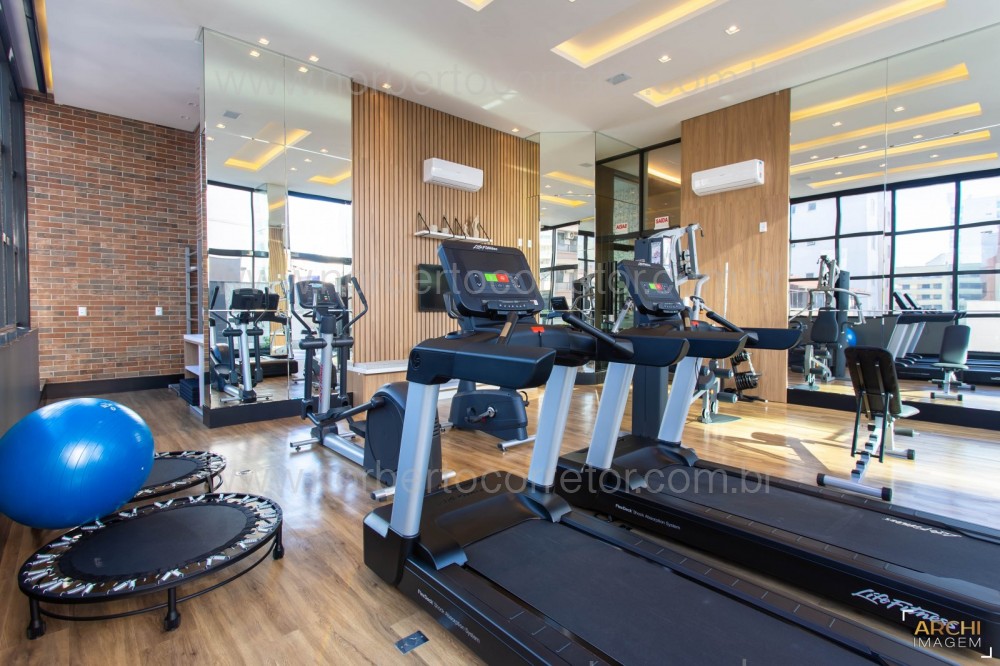 APARTAMENTO A VENDA NA QUADRA MAR DE MEIA PRAIA