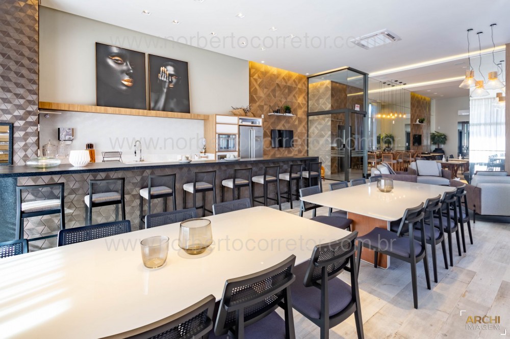 APARTAMENTO A VENDA NA QUADRA MAR DE MEIA PRAIA