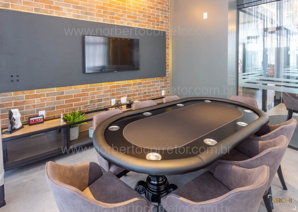 APARTAMENTO A VENDA NA QUADRA MAR DE MEIA PRAIA