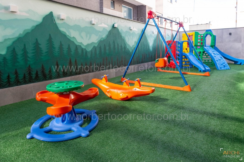 APARTAMENTO A VENDA NA QUADRA MAR DE MEIA PRAIA