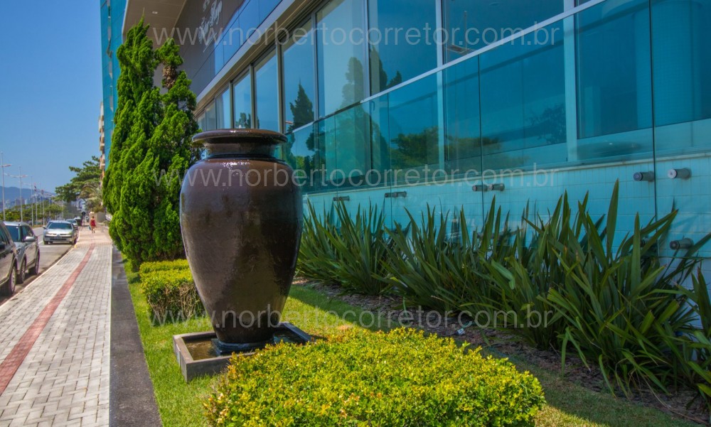 APARTAMENTO A VENDA DE FRENTE PARA O MAR 