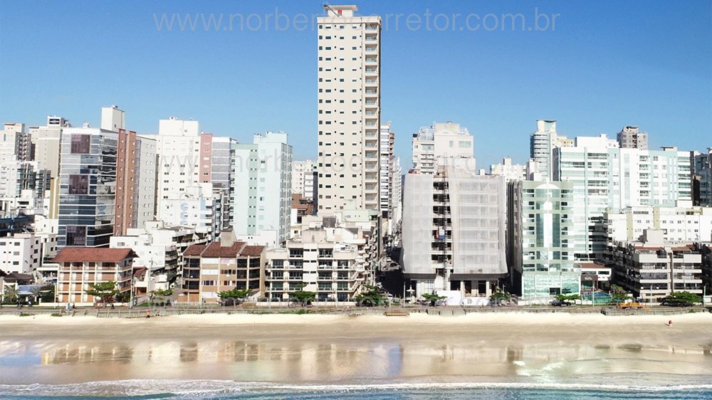 APARTAMENTO 04 SUTES NA QUADRA MAR DE MEIA PRAIA