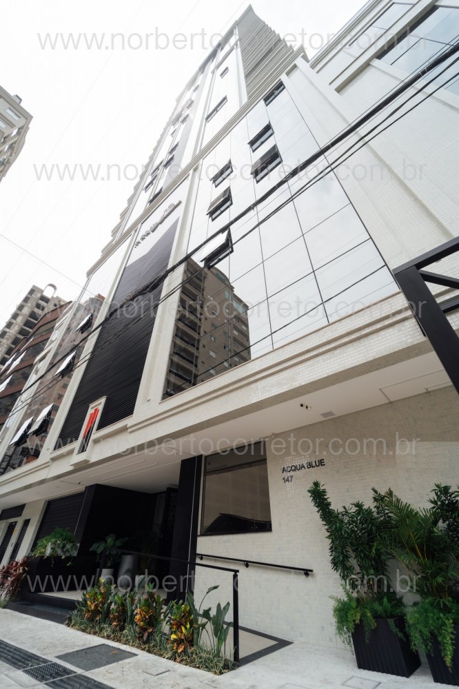 APARTAMENTO 04 SU�TES NA QUADRA MAR DE MEIA PRAIA