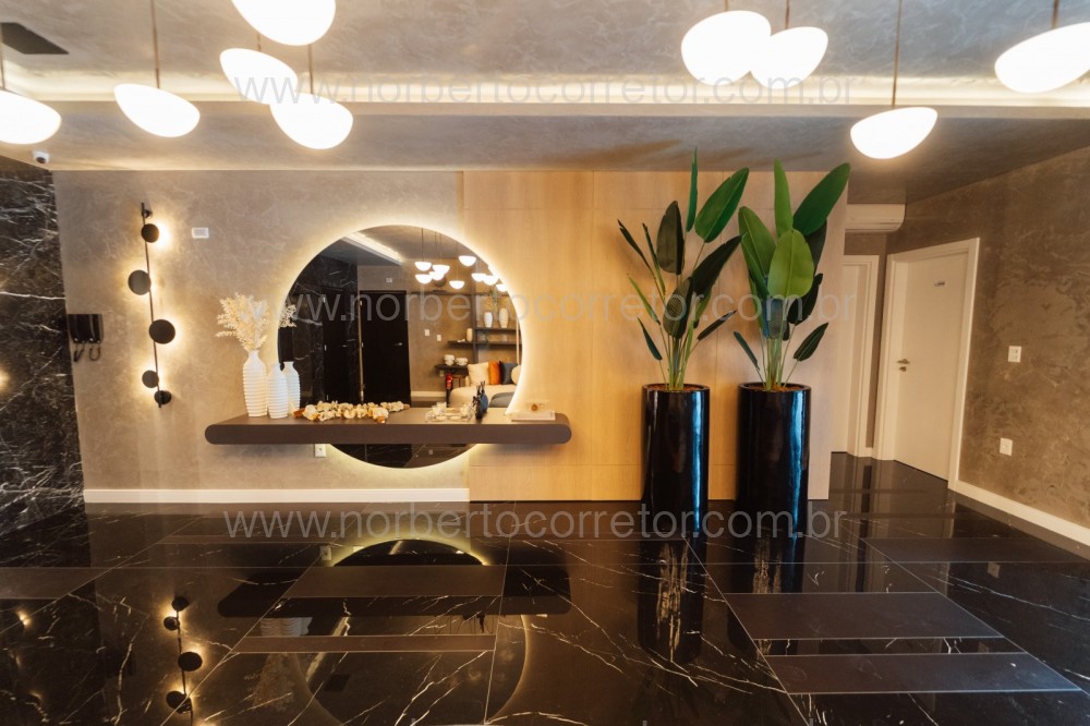 APARTAMENTO 04 SU�TES NA QUADRA MAR DE MEIA PRAIA