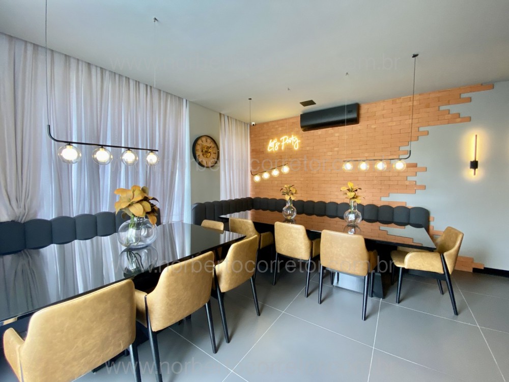 APARTAMENTO 04 SU�TES NA QUADRA MAR DE MEIA PRAIA